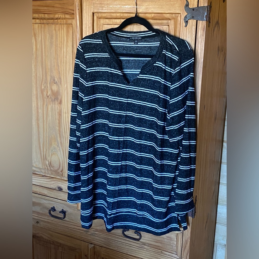 Lane Bryant grey stripe sweater 14-16